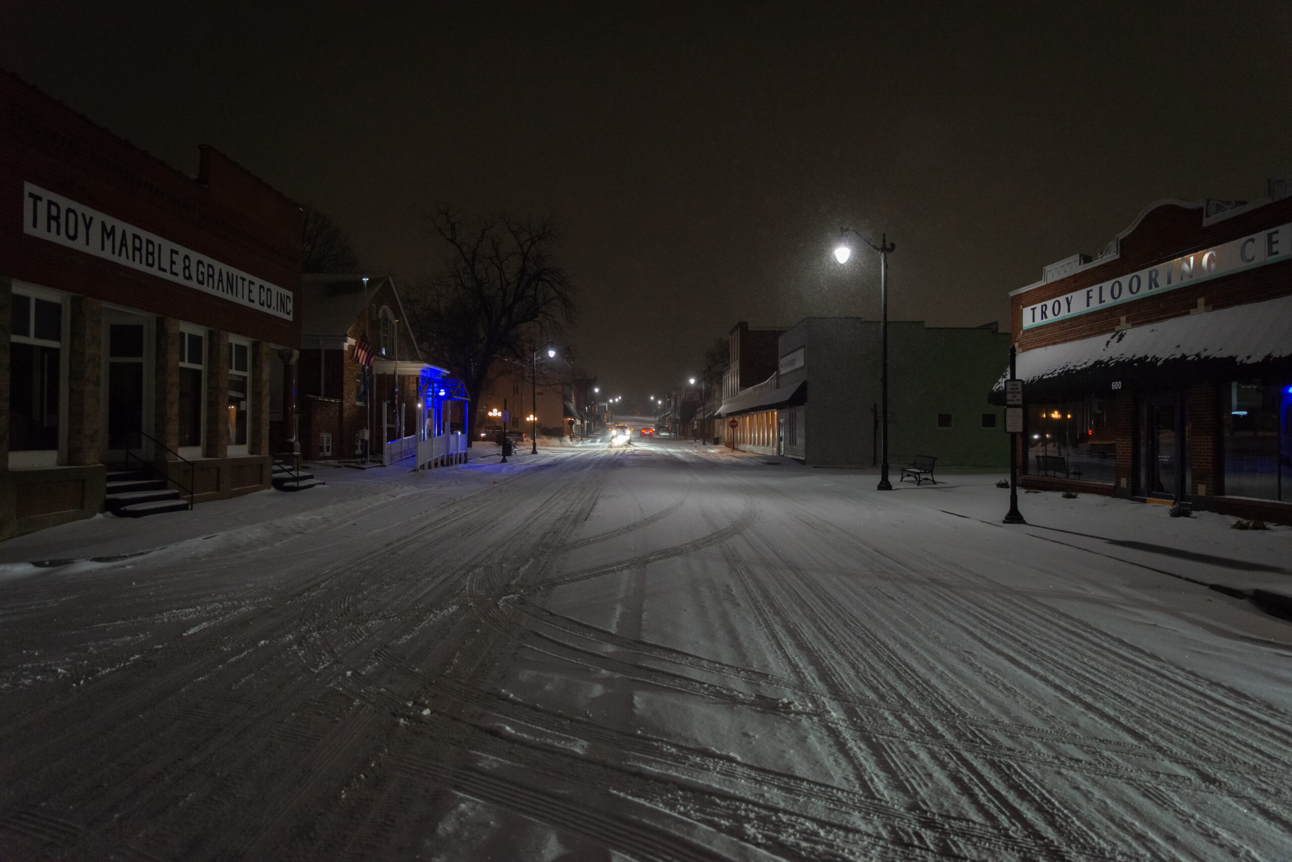 snowy night on troy missouri main street