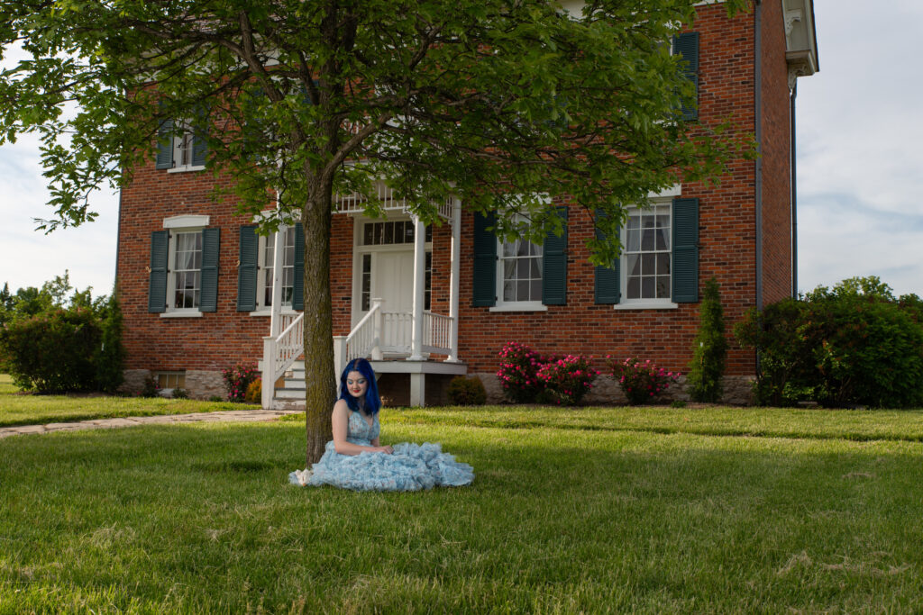 troy missouri senior and graduation photographer, st louis senior portraits, towne park