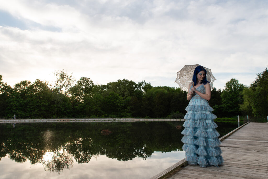 troy missouri senior and graduation photographer, st louis senior portraits, towne park