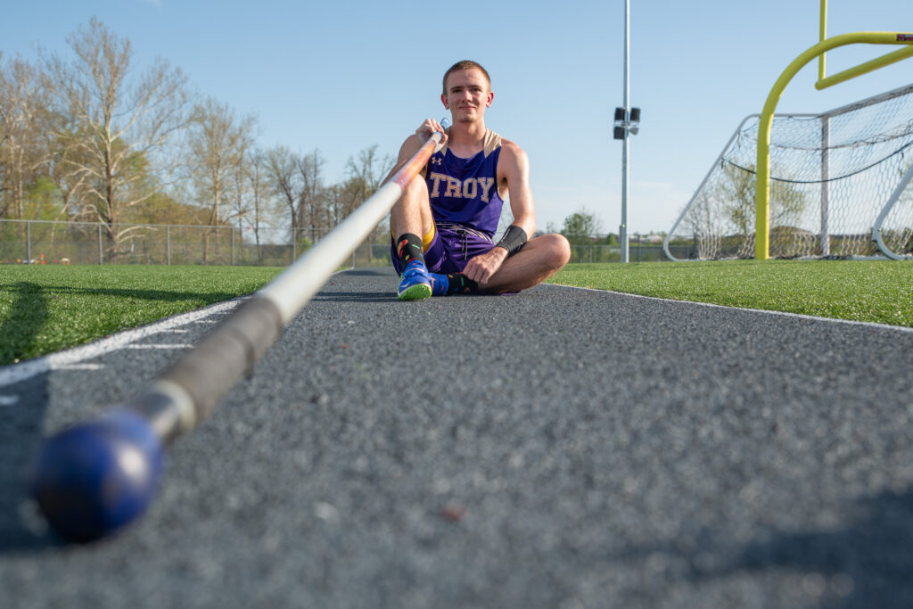 troy missouri troy buchanan senior portrait photography, graduation photos, track portraits, sports portraits, st louis senior portraits