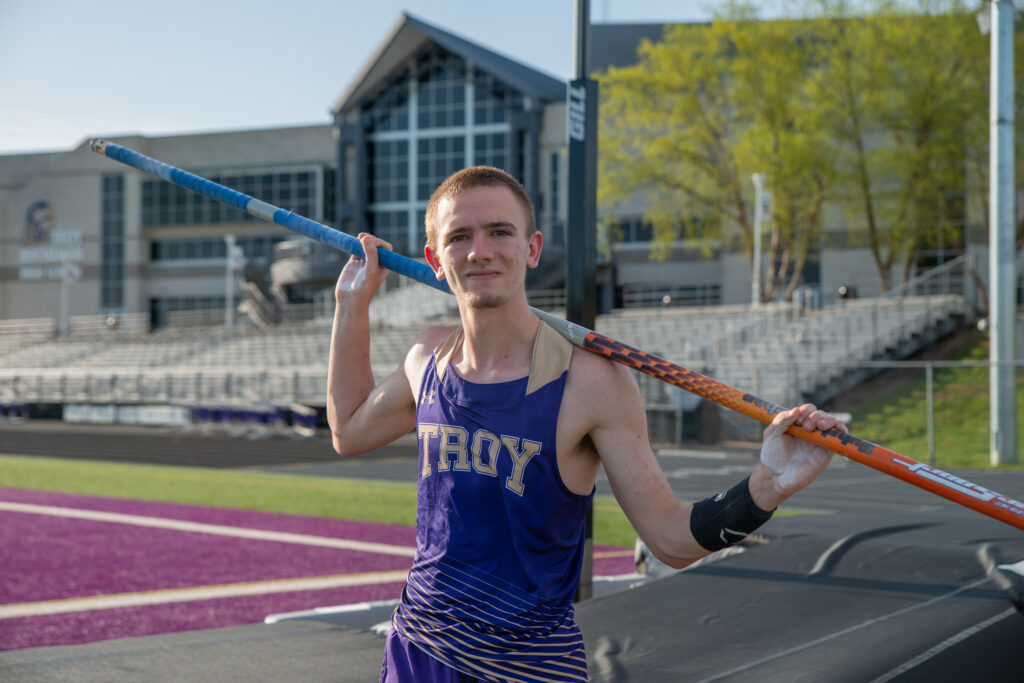 troy missouri troy buchanan senior portrait photography, graduation photos, track portraits, sports portraits, st louis senior portraits
