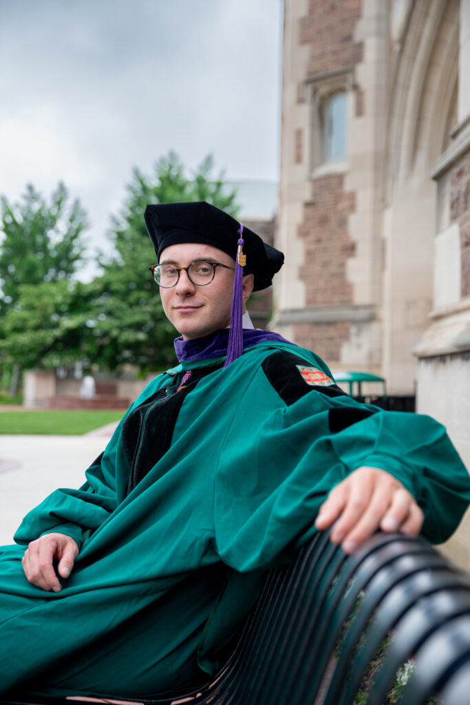 st louis missouri senior and graduation photography, washington university graduation photos, law school graduation